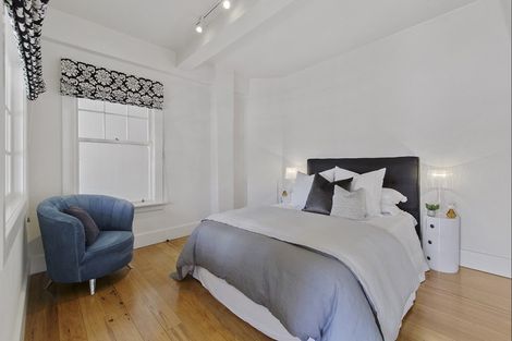 Photo of property in Inverleith Apartments, 3/306 Oriental Parade, Oriental Bay, Wellington, 6011