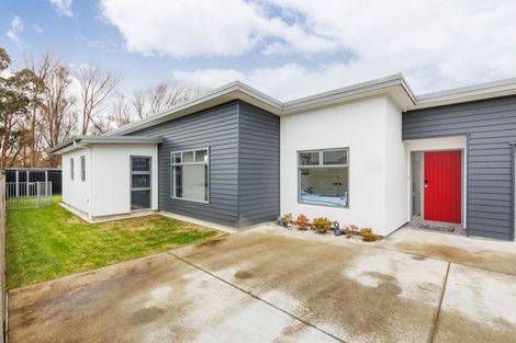 Photo of property in 12 Ivy Lane, Kelvin Grove, Palmerston North, 4414