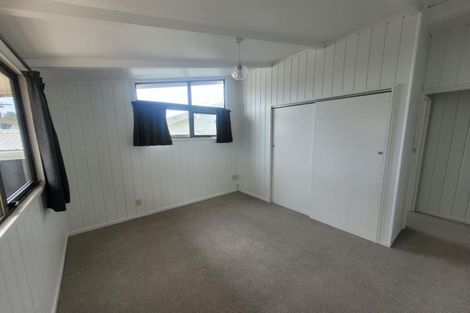 Photo of property in 28 Record Street, Fitzroy, New Plymouth, 4312