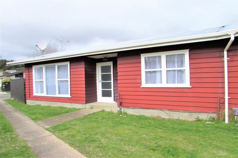 Photo of property in 55 Oregon Drive, Maoribank, Upper Hutt, 5018