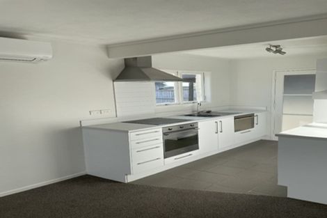 Photo of property in 1/8 Waikaremoana Place, Pakuranga Heights, Auckland, 2010