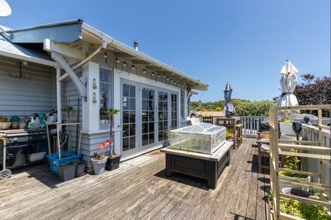 Photo of property in 16 Bulteel Street, New Plymouth, 4310