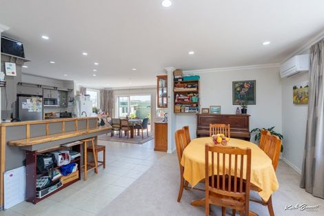 Photo of property in 27 King Street, Ebdentown, Upper Hutt, 5018