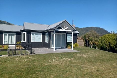 Photo of property in 56 Oakdale Drive, Kinloch, Taupo, 3377