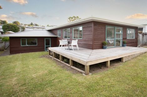 Photo of property in 21 Robinia Place, Snells Beach, 0920