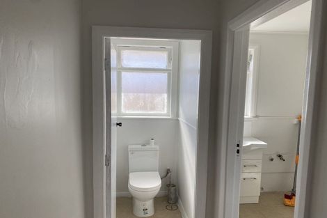 Photo of property in 5a Anderson Avenue, Point England, Auckland, 1072