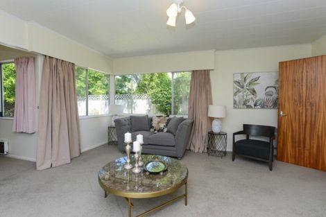 Photo of property in 16 Selwyn Road, Havelock North, 4130
