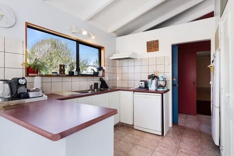 Photo of property in 1237 Papamoa Beach Road, Papamoa Beach, Papamoa, 3118