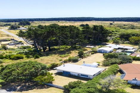 Photo of property in 868 Hokio Beach Road, Hokio Beach, Levin, 5571