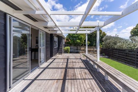 Photo of property in 1/17 Bain Place, Bucklands Beach, Auckland, 2014