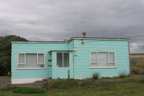 Photo of property in 13 Nelson Street, Foxton Beach, Foxton, 4815