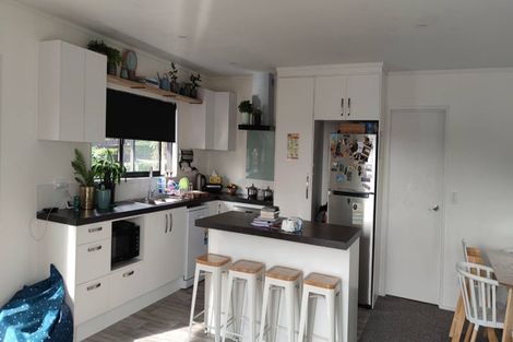 Photo of property in 8 Trosk Place, Waiuku, 2123