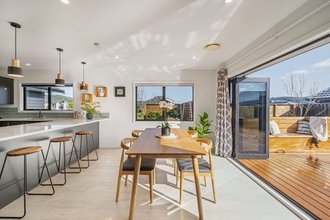 Photo of property in 10 Hopkirk Avenue, Wallaceville, Upper Hutt, 5018
