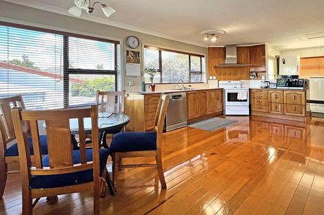 Photo of property in 2 Lincoln Road, Manurewa East, Auckland, 2102