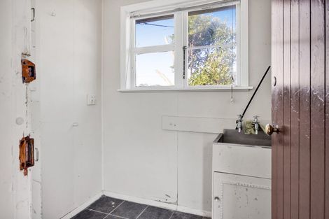 Photo of property in 3 Dixon Avenue, Hawera, 4610