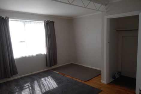 Photo of property in 1/10 Mckelvey Place, Tawa, Wellington, 5028