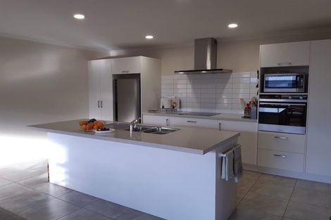 Photo of property in 33 Whakatomo Place, Havelock North, 4130