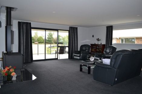 Photo of property in 13 Grove Avenue, Weston, Oamaru, 9401