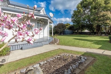 Photo of property in 2 Manila Street, Dannevirke, 4930