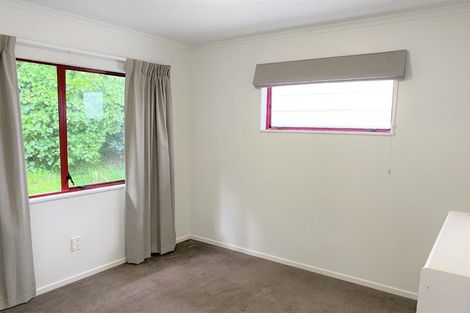 Photo of property in 20 Ted Gilberd Place, Newlands, Wellington, 6037