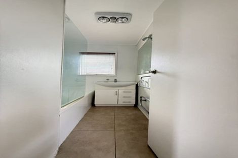 Photo of property in 1/17 Marriott Road, Pakuranga, Auckland, 2010