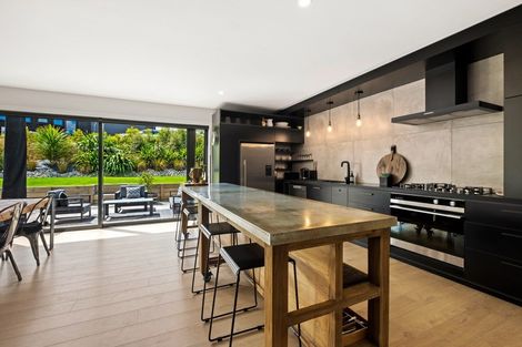 Photo of property in 19 Kirimoko Crescent, Wanaka, 9305