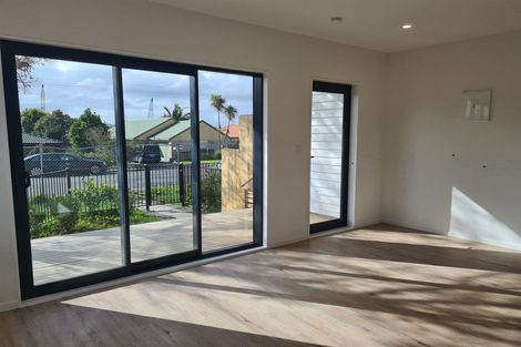 Photo of property in 6/122 Pooks Road, Ranui, Auckland, 0612