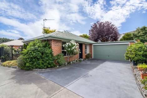 Photo of property in 1/6 Innisfree Place, Northwood, Christchurch, 8051