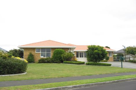 Photo of property in 3 Cloverlea Place, Pukekohe, 2120