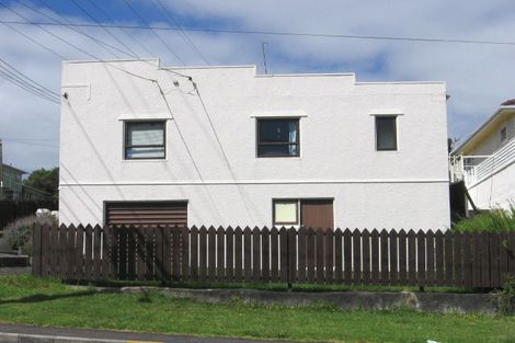 Photo of property in 42 Staveley Avenue, Mount Roskill, Auckland, 1041