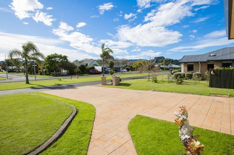 Photo of property in 84 Potae Avenue, Lytton West, Gisborne, 4010