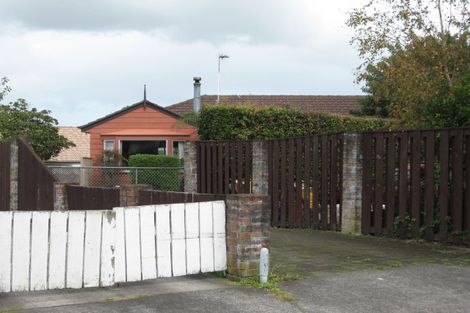 Photo of property in 23 Tomintoul Place, Highland Park, Auckland, 2010