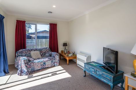 Photo of property in 28 Warren Crescent, Hillmorton, Christchurch, 8025