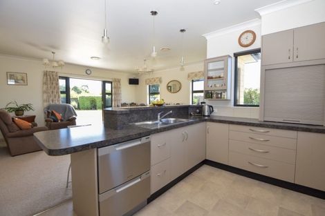 Photo of property in 39 Armstrong Avenue, Carterton, 5713