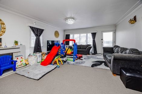 Photo of property in 27 Landon Avenue, Mangere East, Auckland, 2024