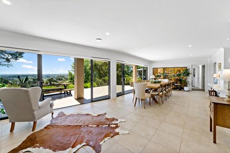 Photo of property in 586 Whitford Road, Whitford, Howick, 2571