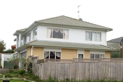 Photo of property in 21 Bard Place, Golflands, Auckland, 2013