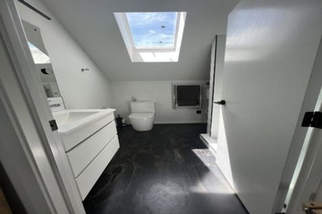 Photo of property in 16 Peace Avenue, Moturoa, New Plymouth, 4310