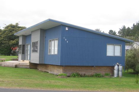 Photo of property in 104 Waimaire Avenue, Matarangi, Whitianga, 3592