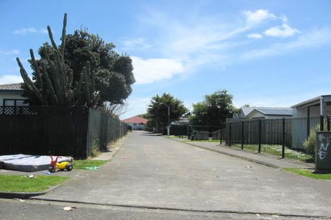 Photo of property in 5a Dungarvon Place, Clendon Park, Auckland, 2103