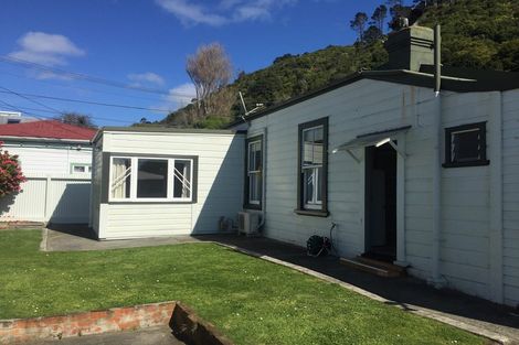 Photo of property in 18-20 Poplar Grove, Thorndon, Wellington, 6011