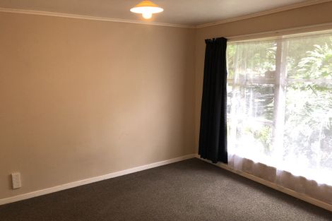 Photo of property in 32 Te Kanawa Crescent, Henderson, Auckland, 0610