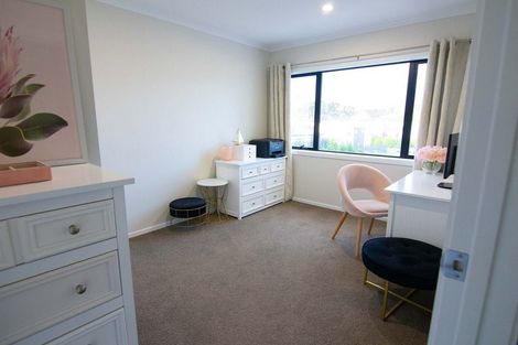 Photo of property in 33 Ridgedale Crescent, Flagstaff, Hamilton, 3210