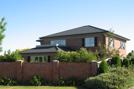 Photo of property in 18 Stableford Green, Burnside, Christchurch, 8053