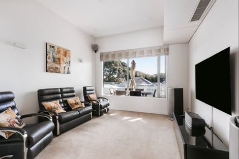 Photo of property in 81 Marine Parade, Mount Maunganui, 3116