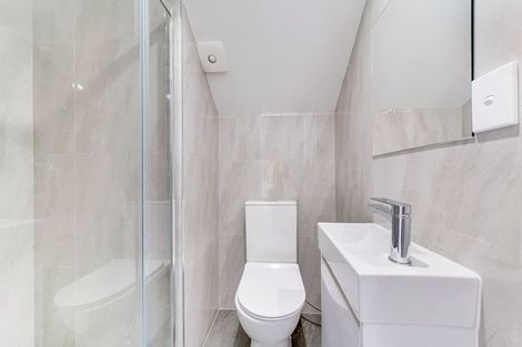 Photo of property in 60c Heybridge Street, Manurewa, Auckland, 2102