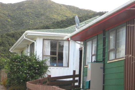 Photo of property in 105a Thurleigh Grove, Karori, Wellington, 6012