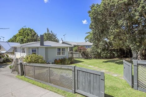 Photo of property in 1/82 Ennis Avenue, Pakuranga Heights, Auckland, 2010