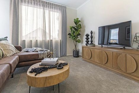 Photo of property in 93 Keri Vista Rise, Papakura, 2110