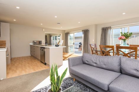 Photo of property in 2 Ashtead Lane, Sockburn, Christchurch, 8042